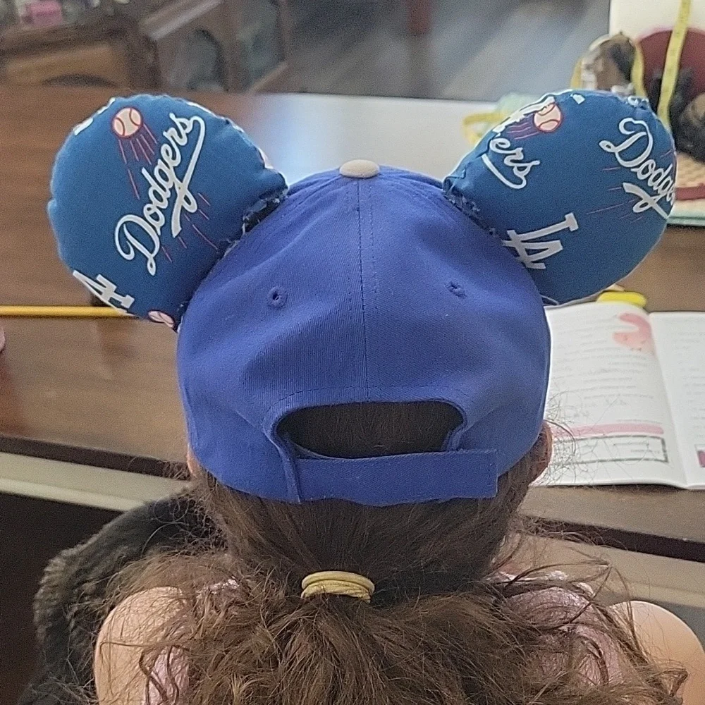 Los Angeles Dodgers Women's Blue Baseball Cap with Ear Accents - Picture 12 of 12